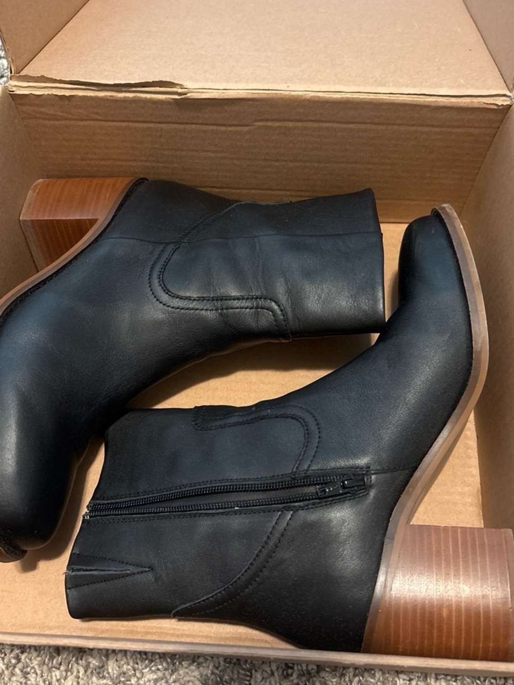 Portland Leather Goods Patina Oslo Handmade in Mexico Black Boots w/ Brown Heel